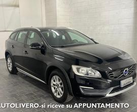 VOLVO V60 Cross Country D3 Geartronic Momentum