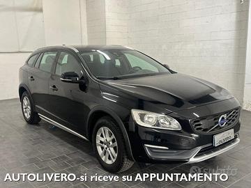 VOLVO V60 Cross Country D3 Geartronic Momentum