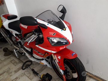 Yamaha r1 '99