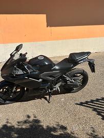 Yamaha YZF R3 - 2025