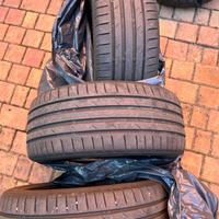Gomme 215/45/16