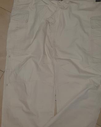 pantaloni 