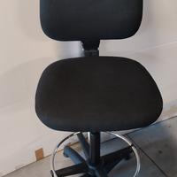 sgabello con schienale 