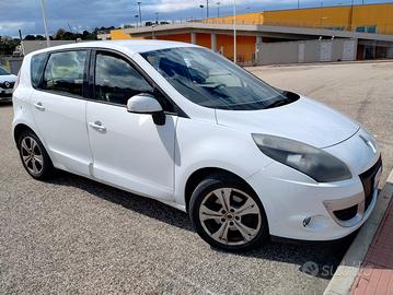 Renault Scenic Xmod 2011