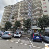 CASTELLANA: PIANO RIALZATO CON POSTO AUTO