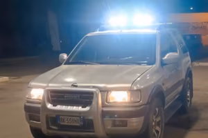 Opel frontera b sport 