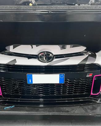 PARAURTI YARIS GR + LIP TRD