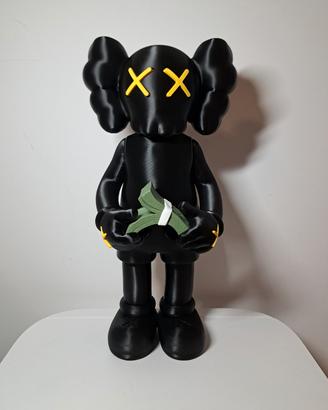 statuetta kaws