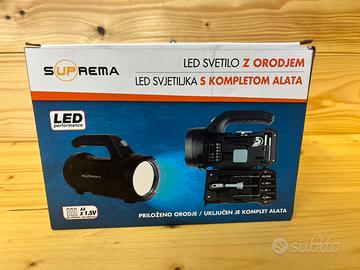Torcia led con Kit attrezzi . NUOVA