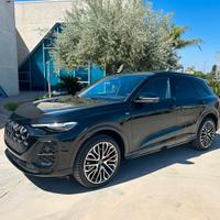 Audi Q5 MHEV+ S tronic possibilità noleggio no sco