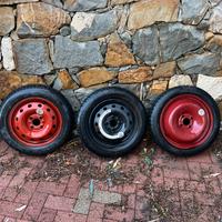 Ruotino di scorta per automobili di varie misure