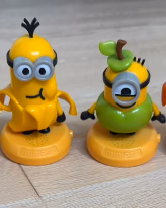 Lotto 10 personaggi minions -  mcdonald's e miste