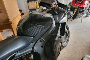 YAMAHA YZF-R6 – ANNO 2003 – COMPLETAMENTE RESTAURA