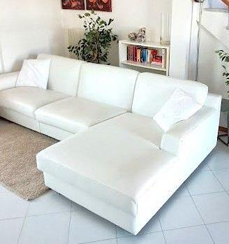 divano in vera pelle bianco