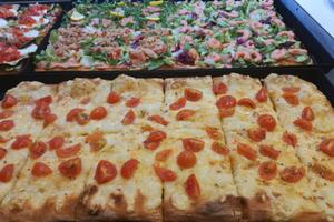 Attività di pizzeria e ristorazione