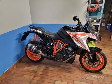 KTM 1290 super duke GT