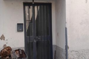 Trilocale arredato semi indipendente