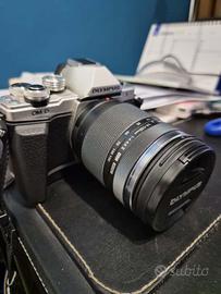 Olympus OM-D E-M10 Mark II - obiettivo 14-150