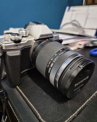 Olympus OM-D E-M10 Mark II - obiettivo 14-150