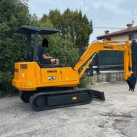 E255 - Escavatore Komatsu 25 q