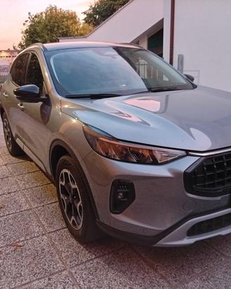 Ford Kuga Active x 2.500 cc 190 cv