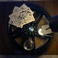 tavolino con cerchio auto