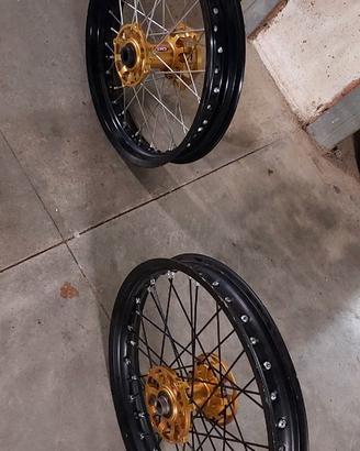 Ruote nuove complete flat track