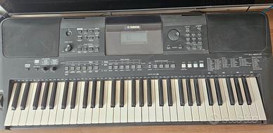 Tastiera Yamaha PSR-E463 