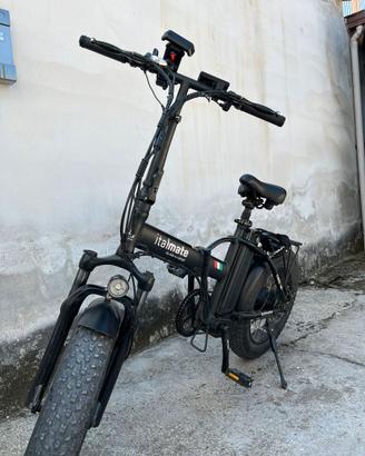 E-bike 250w, 16A, display a colori