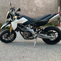 Aprilia Dorsoduro 750