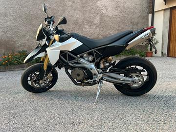 Aprilia Dorsoduro 750