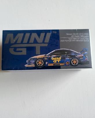 Mini gt 1/64