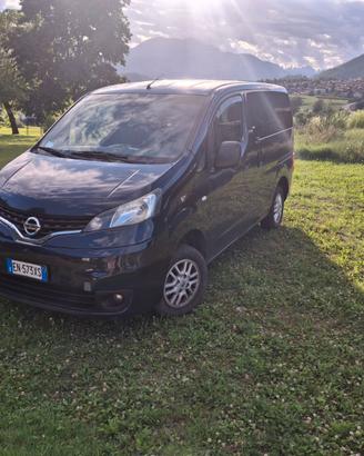 Nissan evalia Nv 200