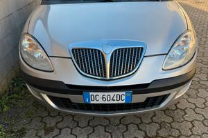 Lancia ypsilon del 2006 gpl