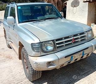 MITSUBISCI PAJERO