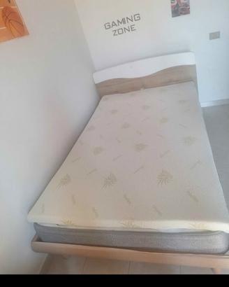 Letto piazza e mezzo con topper e materasso