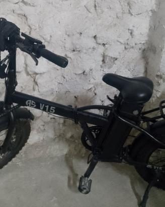 bicicletta elettrica v15