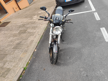 Ducati Monster 620 dark