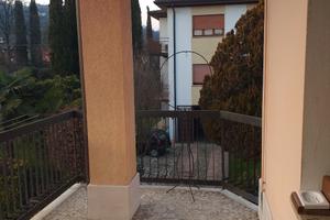 Appartamento con 2 camere e 2 bagni arredato