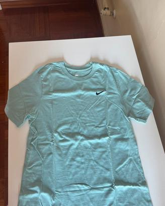 Shirt Nike mezze maniche