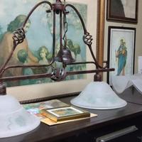 Vari oggetti vintage : lampadario, specchi ,slitta