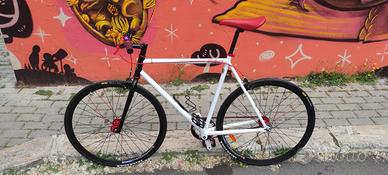 Bicicletta Mongoose Maurice