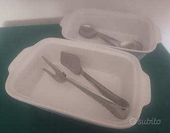 Oggetti di ceramica bianca