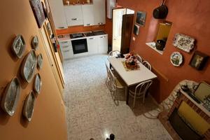 Casa indipendente ristrutturata con terrazzino