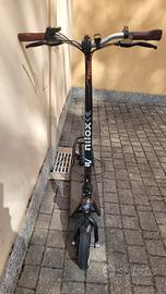Monopattino elettrico Nilox escooter 10