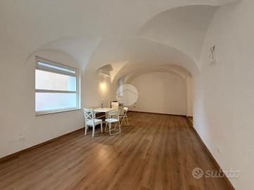 3 LOCALI A TOSCOLANO-MADERNO