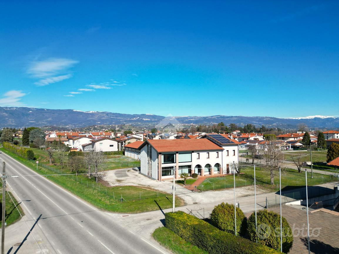 NEGOZIO A BREGANZE - Vista 3