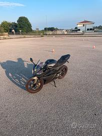 Danneggiata yzf r125 - 2013