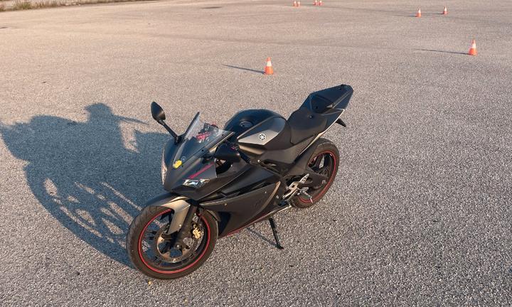 Danneggiata yzf r125 - 2013
