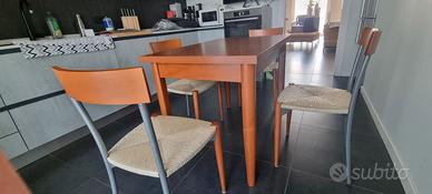 Tavolo da cucina Scavolini con sedie